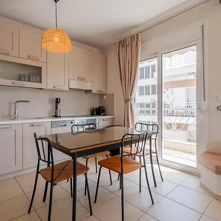 Sithoniars 2nd Floor Center With Amazing Seaview 아파트 *